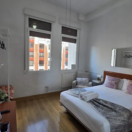 Apartamento En Gran Via De Madrid 45 4-3