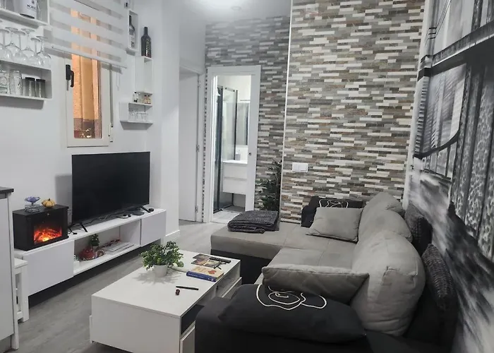 Embajadores, apartamento moderno y céntrico para 4
